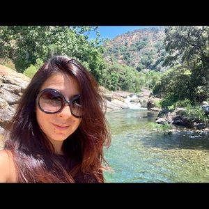 Meet your Posher, Nora